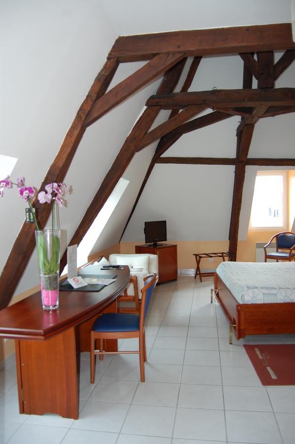 Appart'Hotel La Suze Sur Sarthe Εξωτερικό φωτογραφία